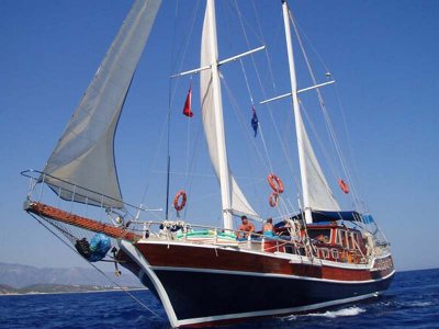 BOAT TRIP TO SUNKEN CITY OF KEKOVA