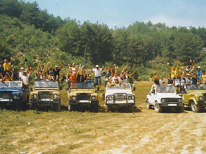JEEP SAFARI