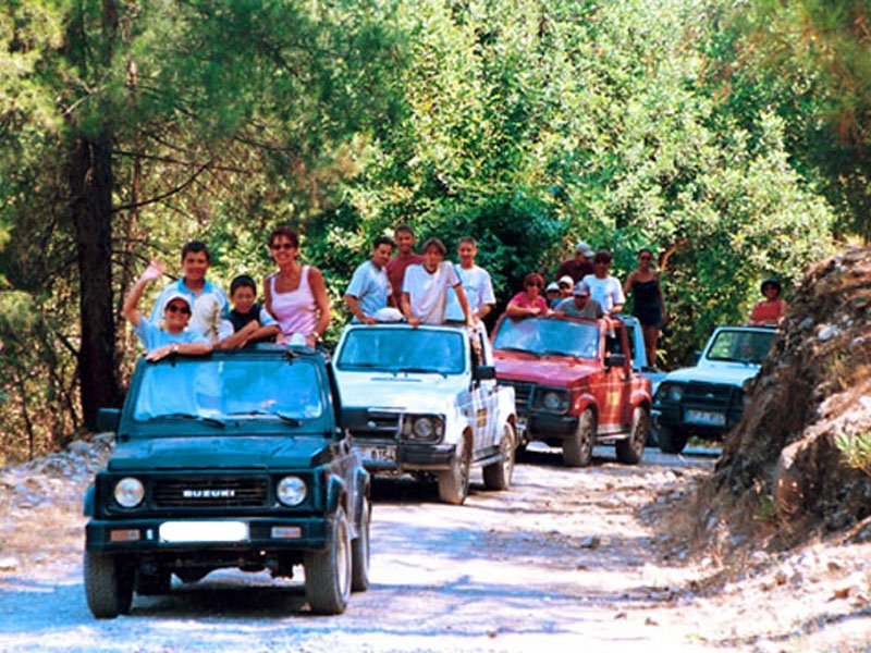 JEEP SAFARI