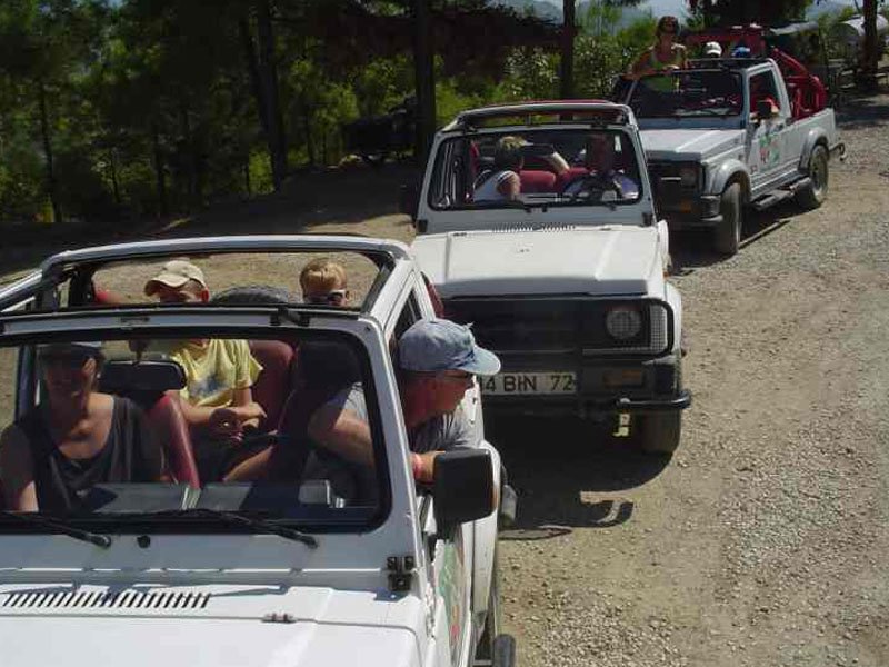 JEEP SAFARI
