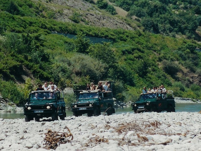JEEP SAFARI