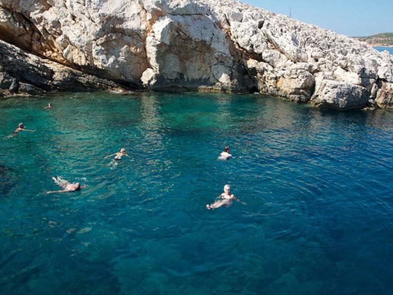 BOAT TRIP TO SUNKEN CITY OF KEKOVA
