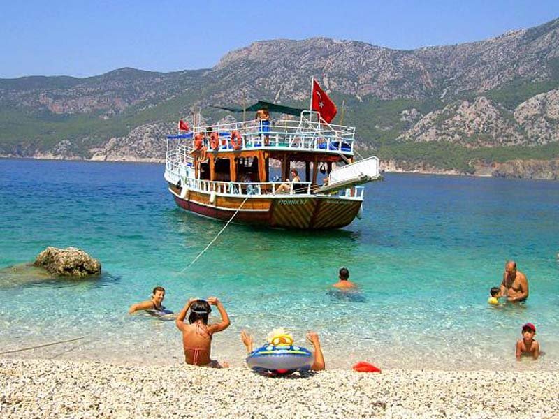 BOAT TRIP TO SUNKEN CITY OF KEKOVA