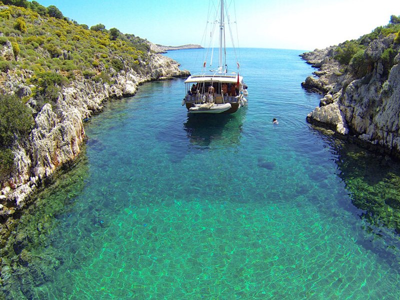 BOAT TRIP TO SUNKEN CITY OF KEKOVA