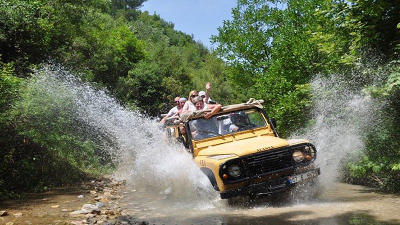 JEEP SAFARI