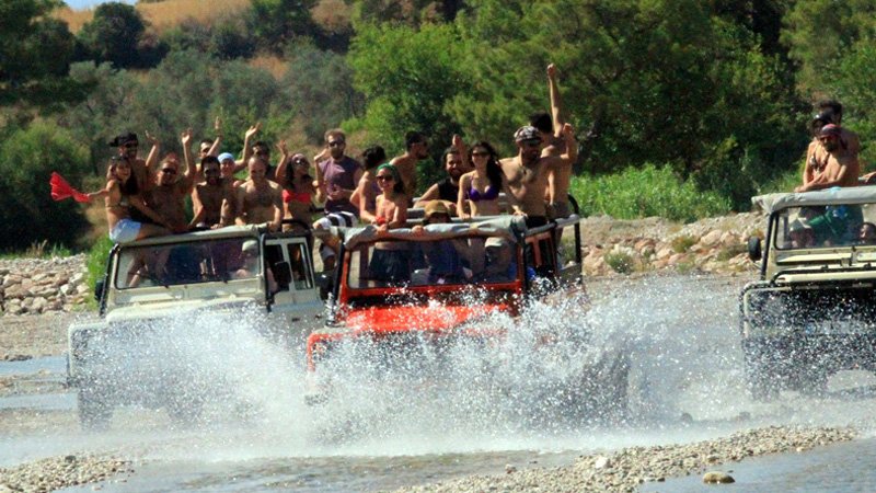 JEEP SAFARI