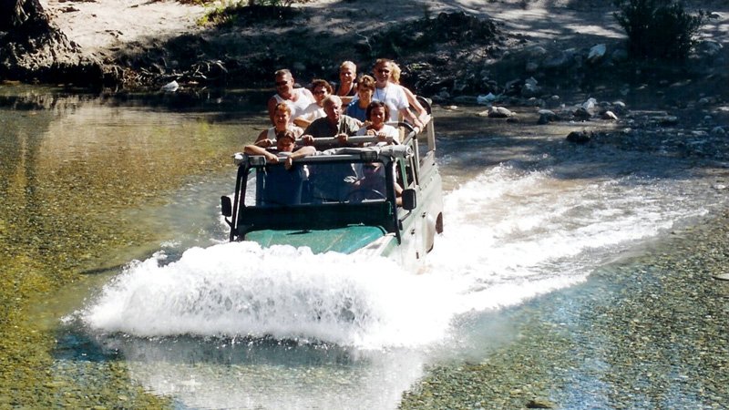 JEEP SAFARI