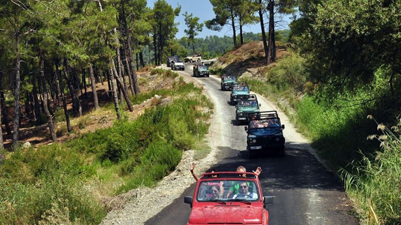 JEEP SAFARI