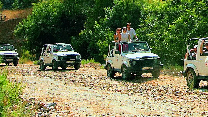 JEEP SAFARI